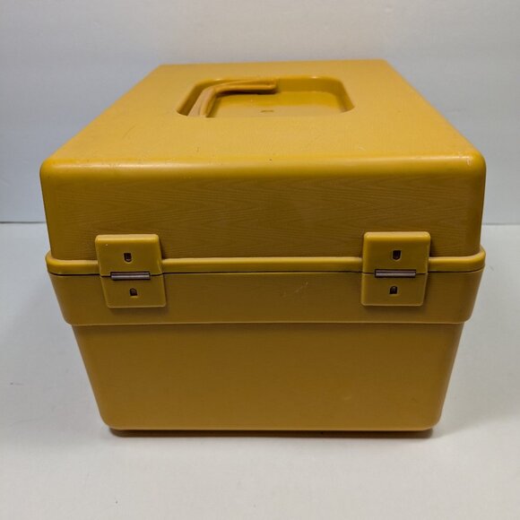 Vintage Wilson Wil-Hold Sewing Box Chest Card File Recipe Yellow Hard Plastic - Picture 3 of 16